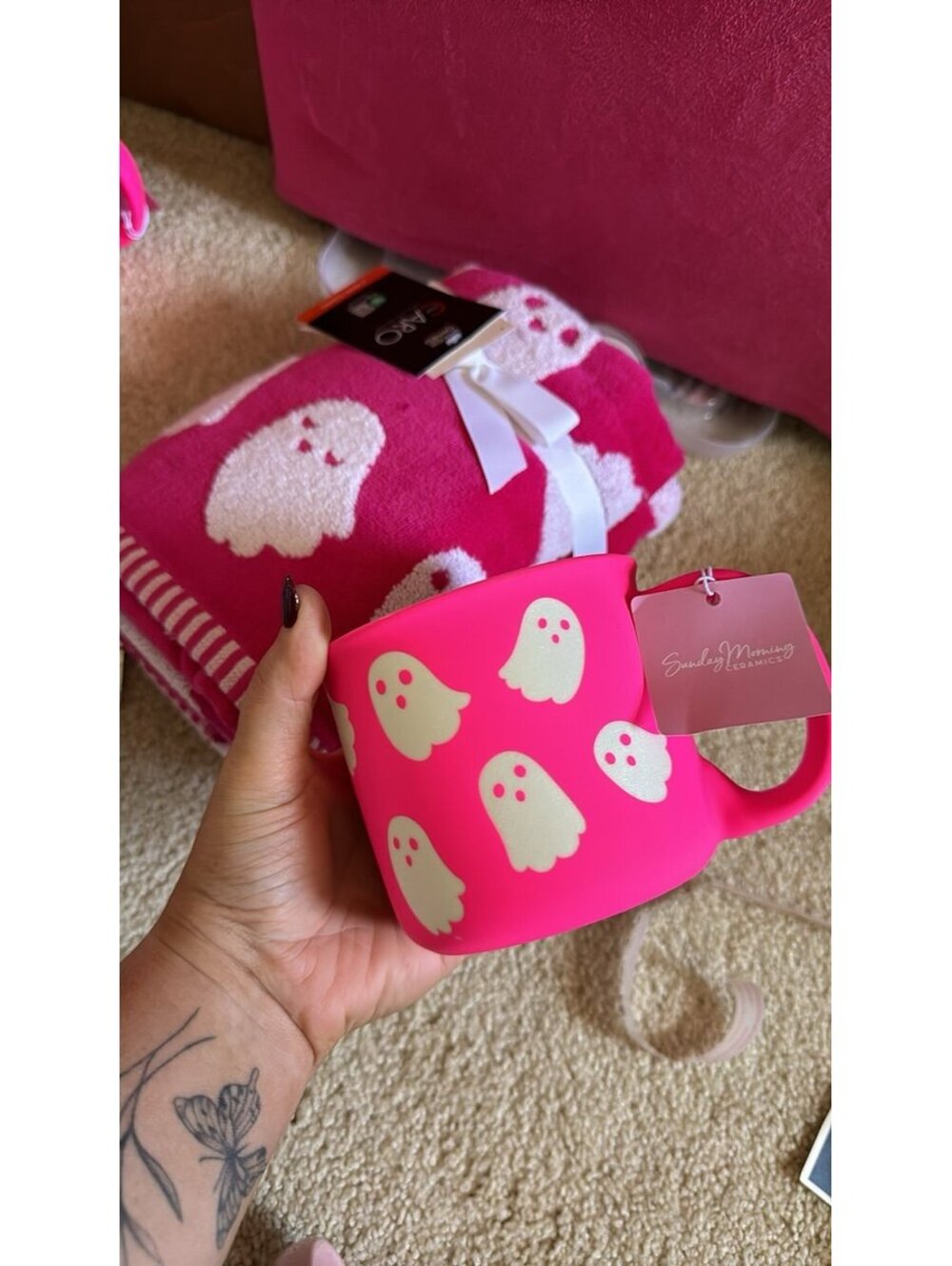 Ceramic Ghost Hot pink mug [COPY]